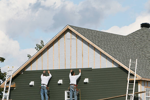 Professional Siding Installation technician working in Lawrenceville, IL